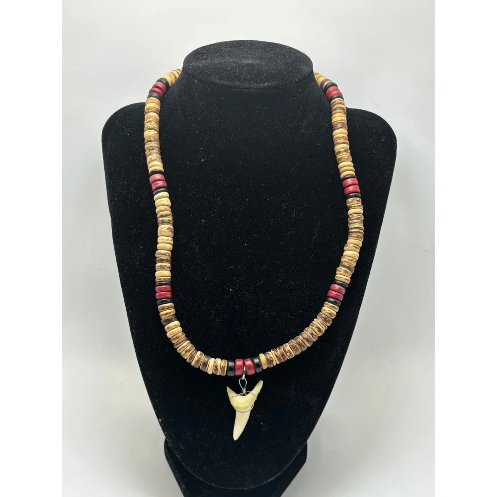 Vintage‎ Shark Tooth Pendant Necklace Coconut Beads Red Black Surfer Choker 20
